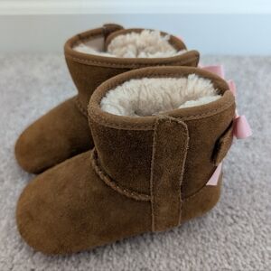 UGG Infant Jesse Bow II Bootie Chestnut Suede Pink Satin Bow Baby Size 4/5